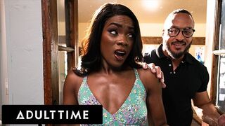 Unatkozó házaspár Ana Foxxx párnán kufircol és megreszeli kedvelő férje!