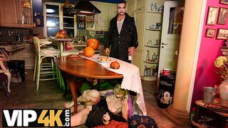 Cseh koros cosplay csábítás non-pg buli hangulatban