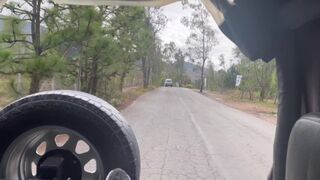 Adrenalinlöket után vad lezbi dugás a szabadban