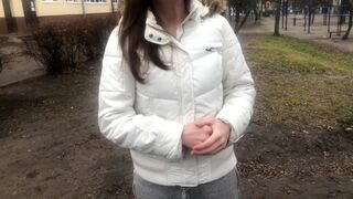 Idegen lecummantja és kúrja a pénzért ruszki amatőrrel beszélgetve