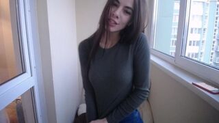 Csábos bige tanya mutatja a cicijét
